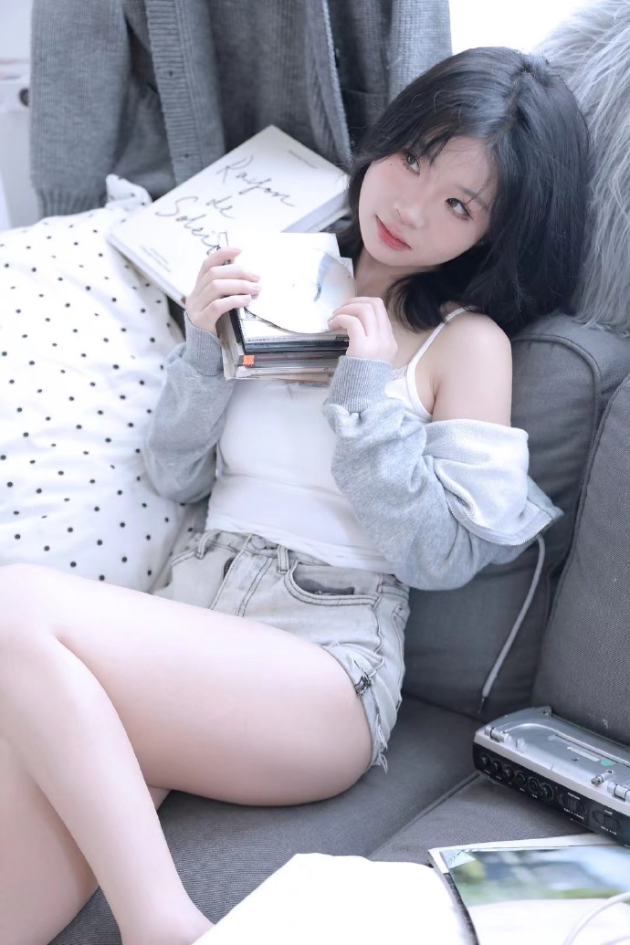 《暗物质》第二季首映确定7月24日，乔尔·埃哲顿等主创亮相发布限量海报